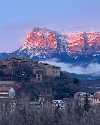 エッチョ － ピレネー山脈の雄大な景色を臨む渓谷の村 - ウエスカ県